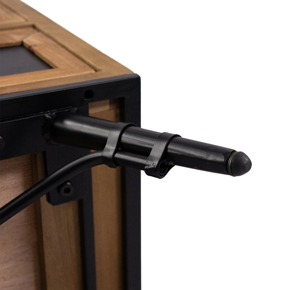 Pasacables negro en el aparador CONTINENTO S con efecto madera de hjh LIVING