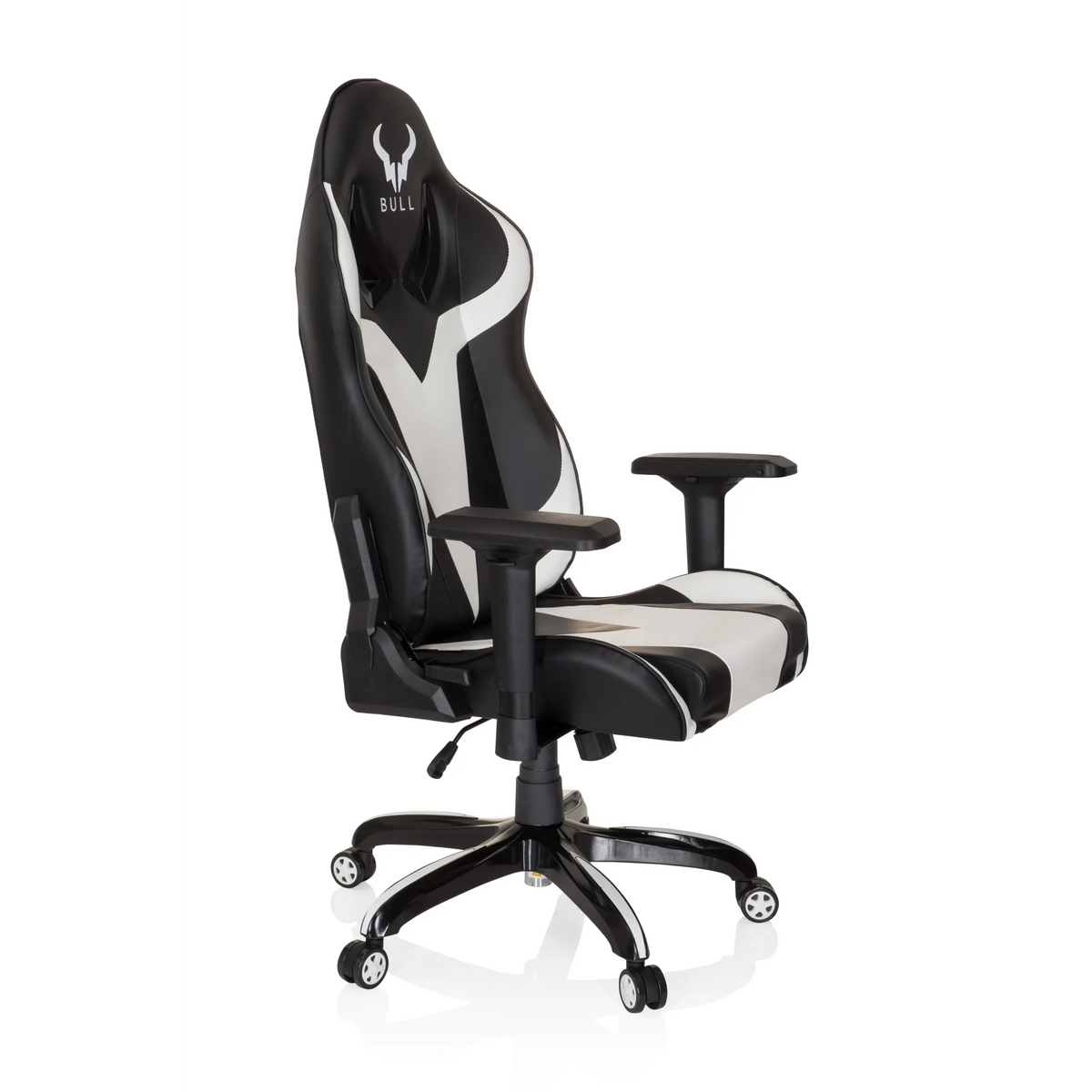 Silla gaming PROMOTER I en blanco y negro con reposabrazos y base de cinco ruedas de hjh OFFICE – vista de 360° (vista frontal en diagonal 60°)