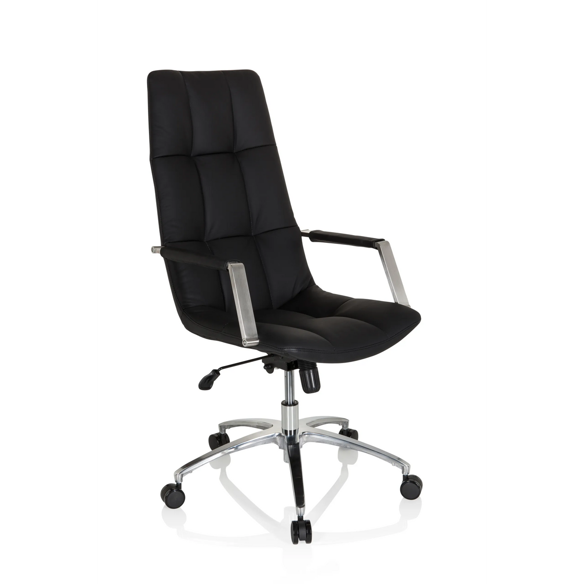 Sillón de oficina Home Office SARANTO PRO de cuero negro con base brillante de cinco ruedas de hjh OFFICE – vista de 360° (vista frontal en diagonal 38°)