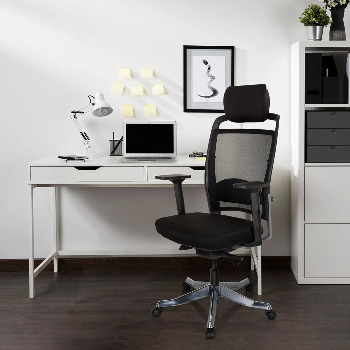 Silla de oficina profesional IKAST I negra con respaldo de malla, reposacabezas y reposabrazos de hjh OFFICE