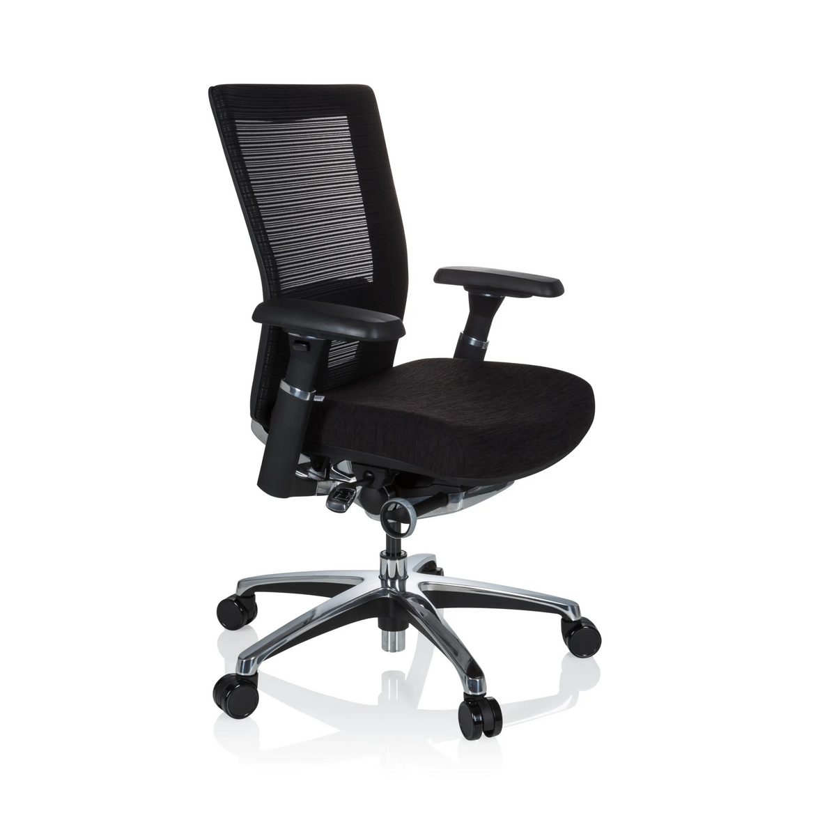 Silla alta gama NOVA PRO ALU negra con respaldo de malla y base de cinco ruedas de hjh OFFICE – vista de 360° (vista frontal en diagonal 60°)