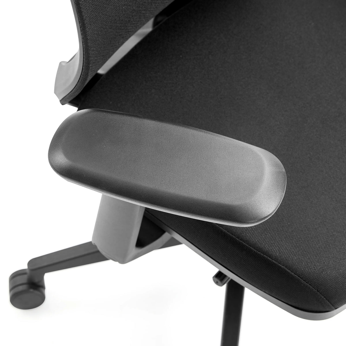 Reposabrazos negro de la silla de oficina profesional Profondo F con funda de tela de hjh OFFICE