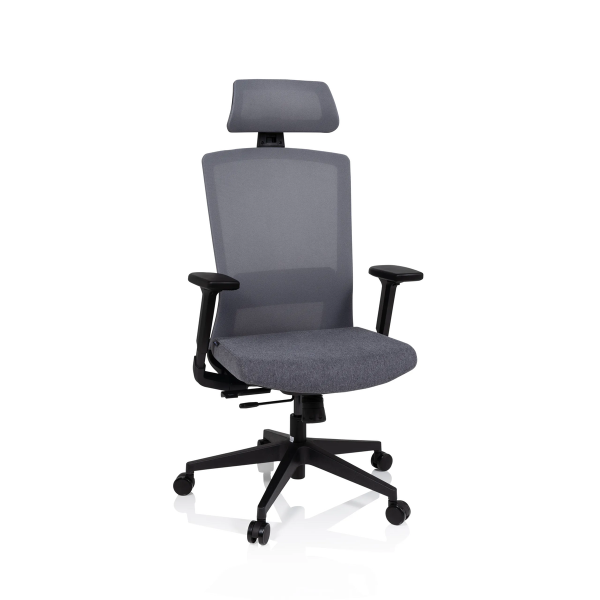 Silla de oficina profesional CAPTIVO gris con respaldo de malla, reposacabezas y base de cinco ruedas de hjh OFFICE – vista de 360° (vista frontal 20°)