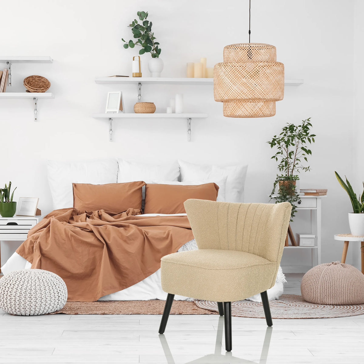 Sillón de diseño MANISO beige con respaldo acolchado y patas negras de hjh LIVING