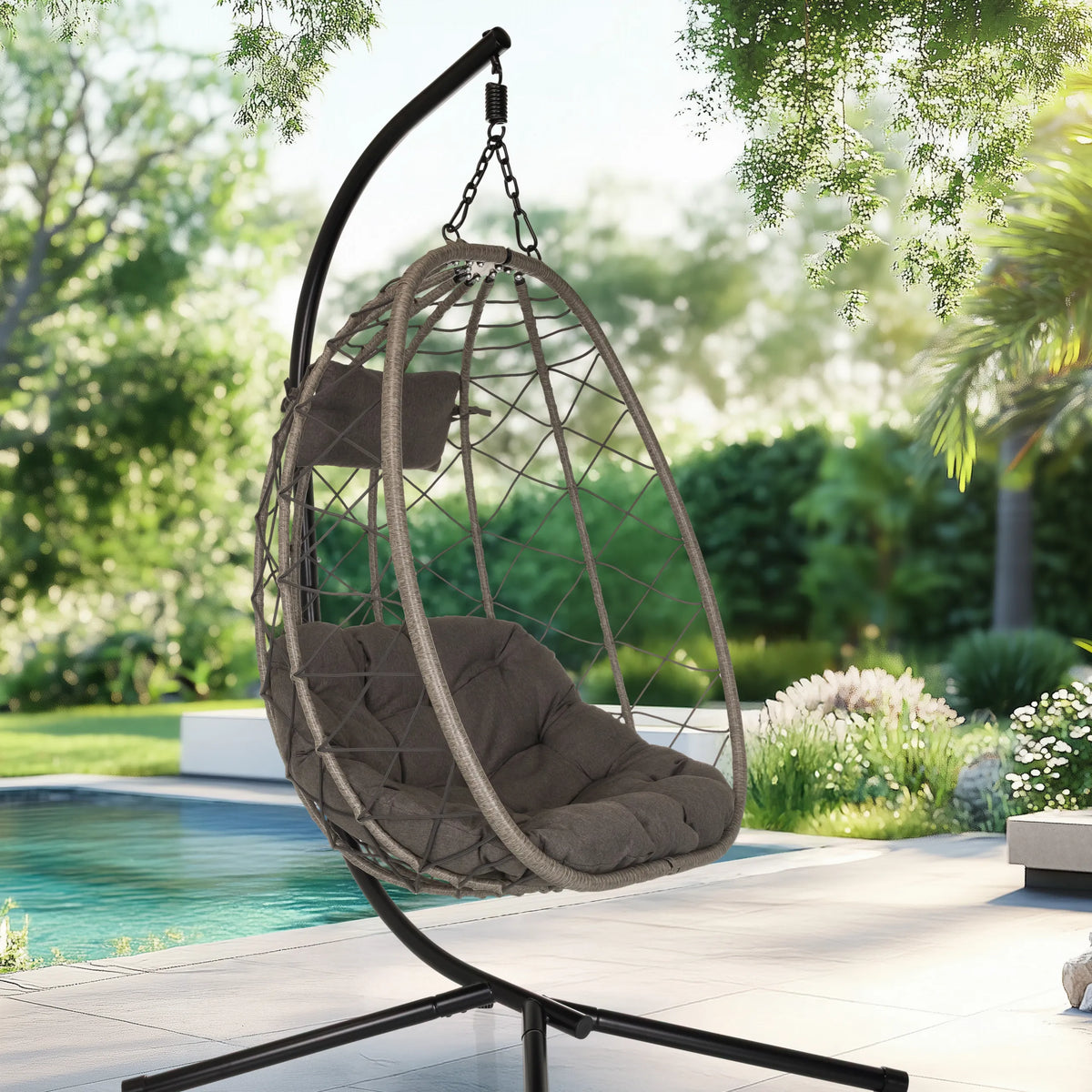 Silla colgante COCOVA en negro y gris con estructura de cesta y cojines de hjh LIVING
