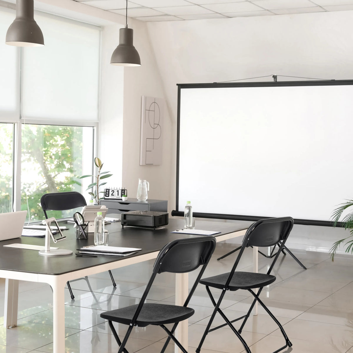 Silla de exterior TUDELA XXL B en negro con estructura y asiento de metal de hjh OFFICE
