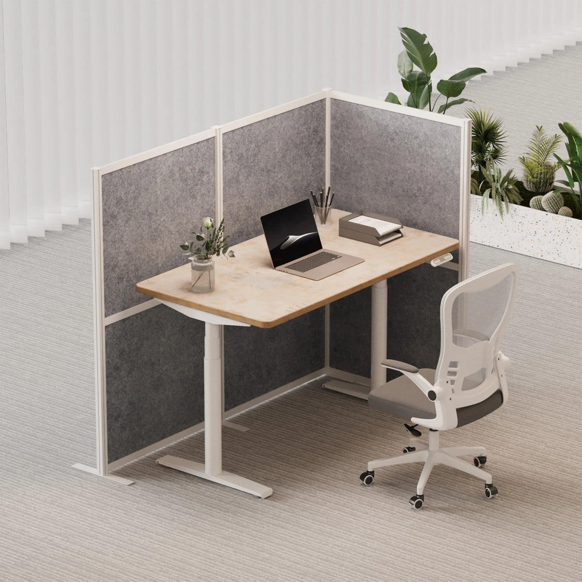 Separadores grises Flexmiut Modul L como pantalla de privacidad en un escritorio con una silla de oficina de hjh OFFICE