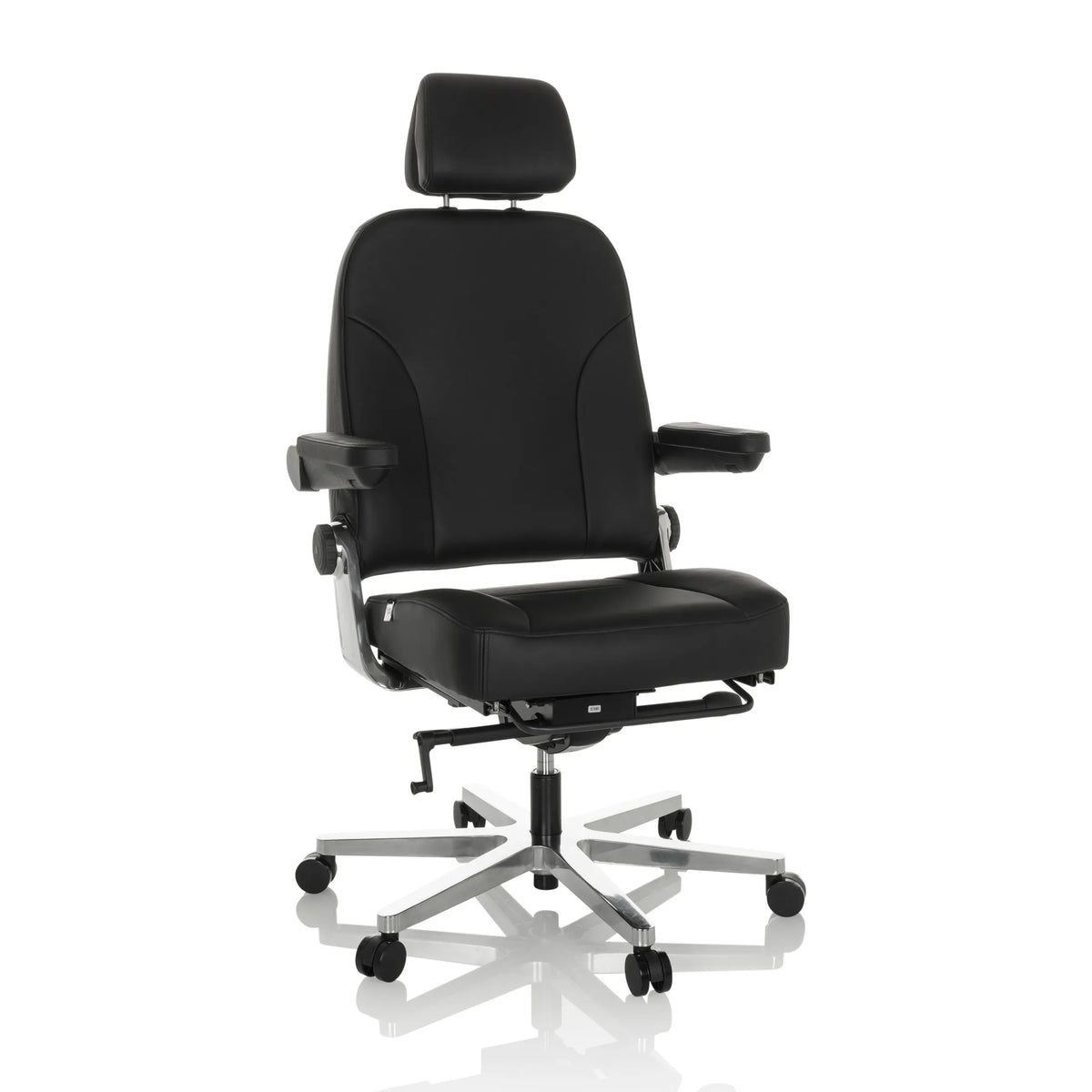 Silla giratoria XXL 24 HOURS F negra de cuero con reposacabezas y base de cinco ruedas de hjh OFFICE – vista de 360° (vista frontal 15°)