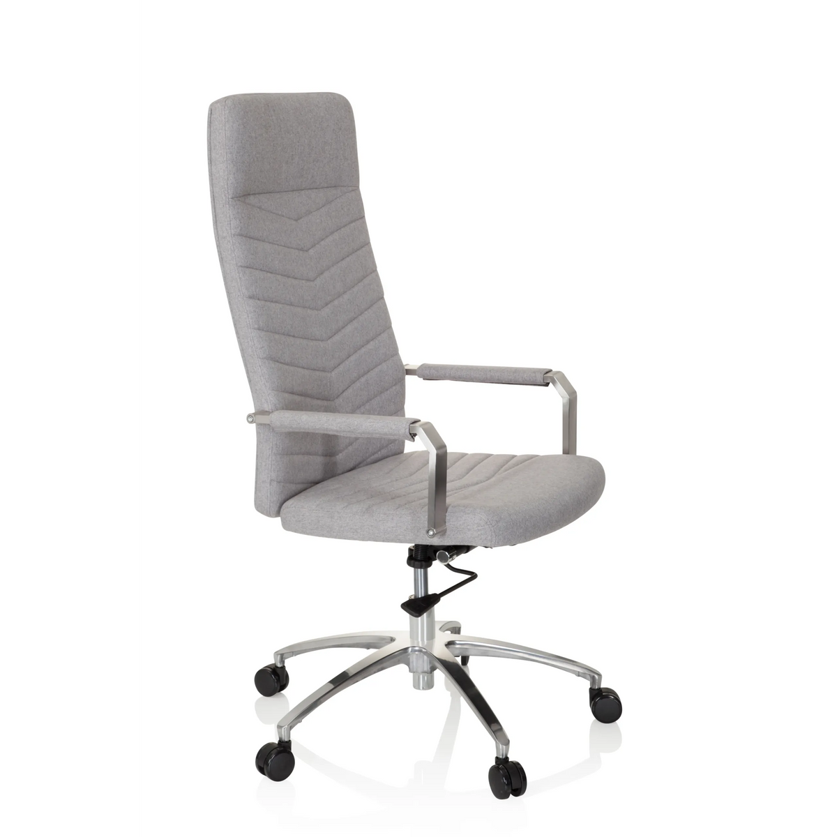 Silla Home Office SARANTO PLUS en color gris claro con reposabrazos y base de cinco ruedas de hjh OFFICE – vista de 360° (vista frontal en diagonal 60°)