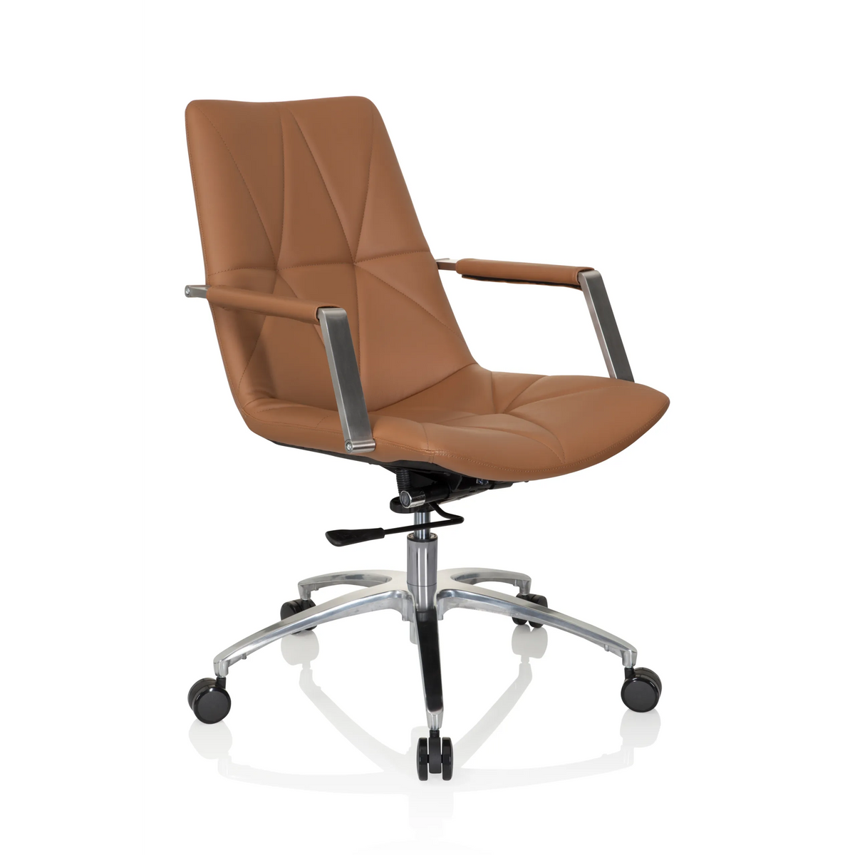 Silla Home Office SARANTO II color camello con capitoné y base de cinco ruedas de hjh OFFICE – vista de 360° (vista frontal en diagonal 40°)