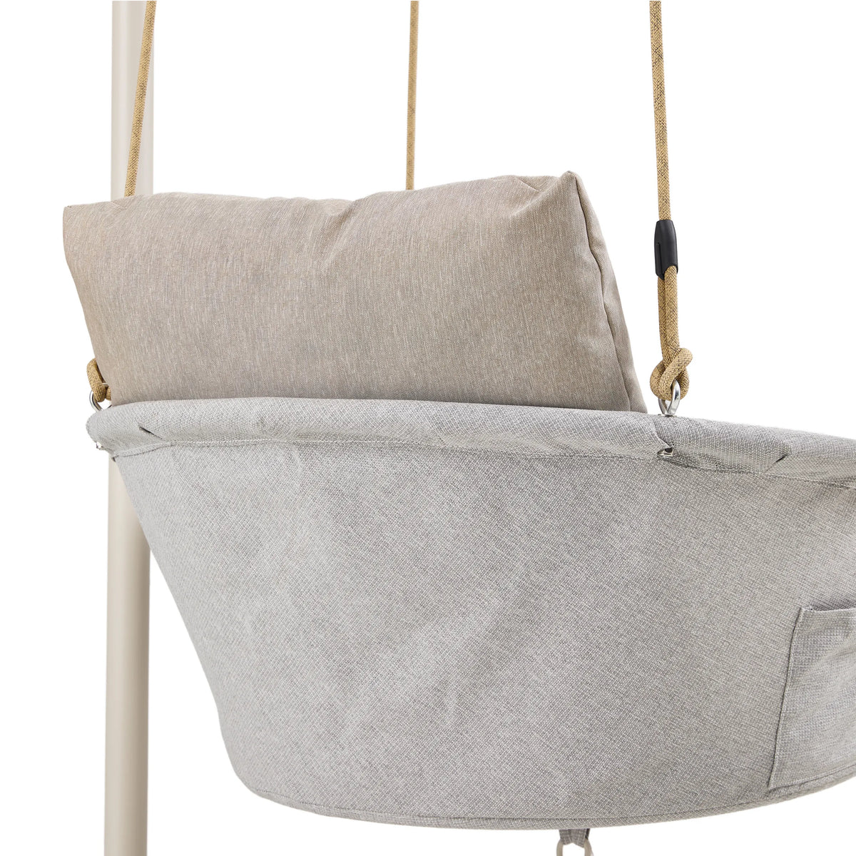 Cojines y suspensión de la silla colgante Skylo en beige de hjh LIVING