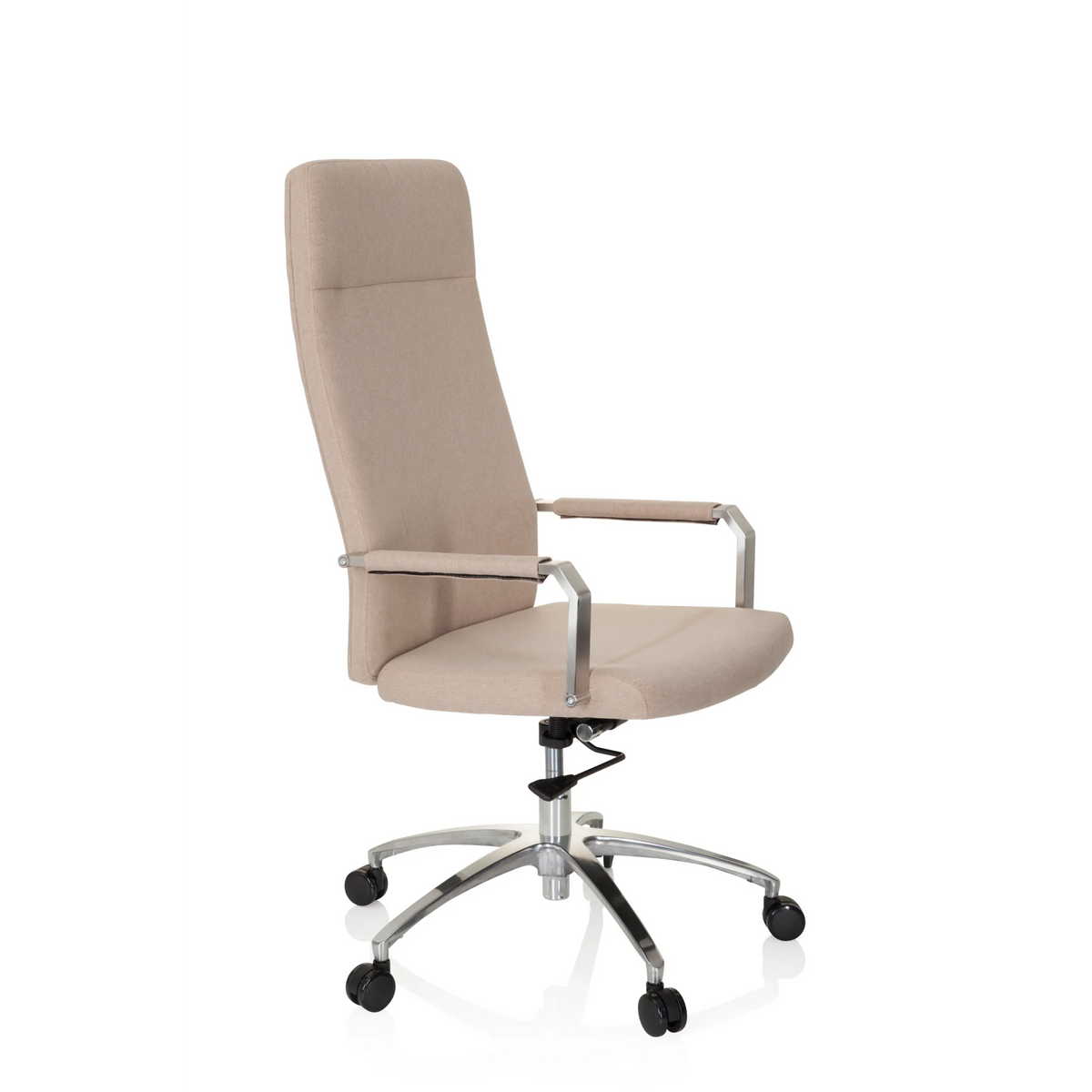 Silla Home Office SARANTO PLUS I beige con reposabrazos y base de cinco ruedas de hjh OFFICE – vista de 360° (vista frontal en diagonal 60°)