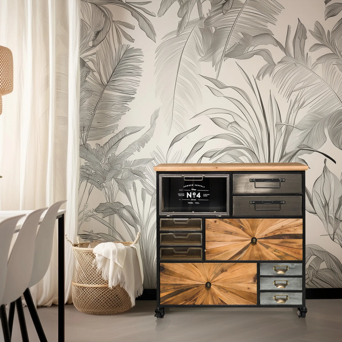 Aparador CONTINENTO XL en tonos de madera oscura con estructura de metal negro y ruedas de hjh LIVING