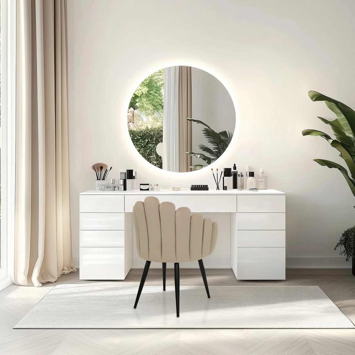 Silla de comedor beige SCALLORE con respaldo en forma de concha y patas negras de hjh LIVING