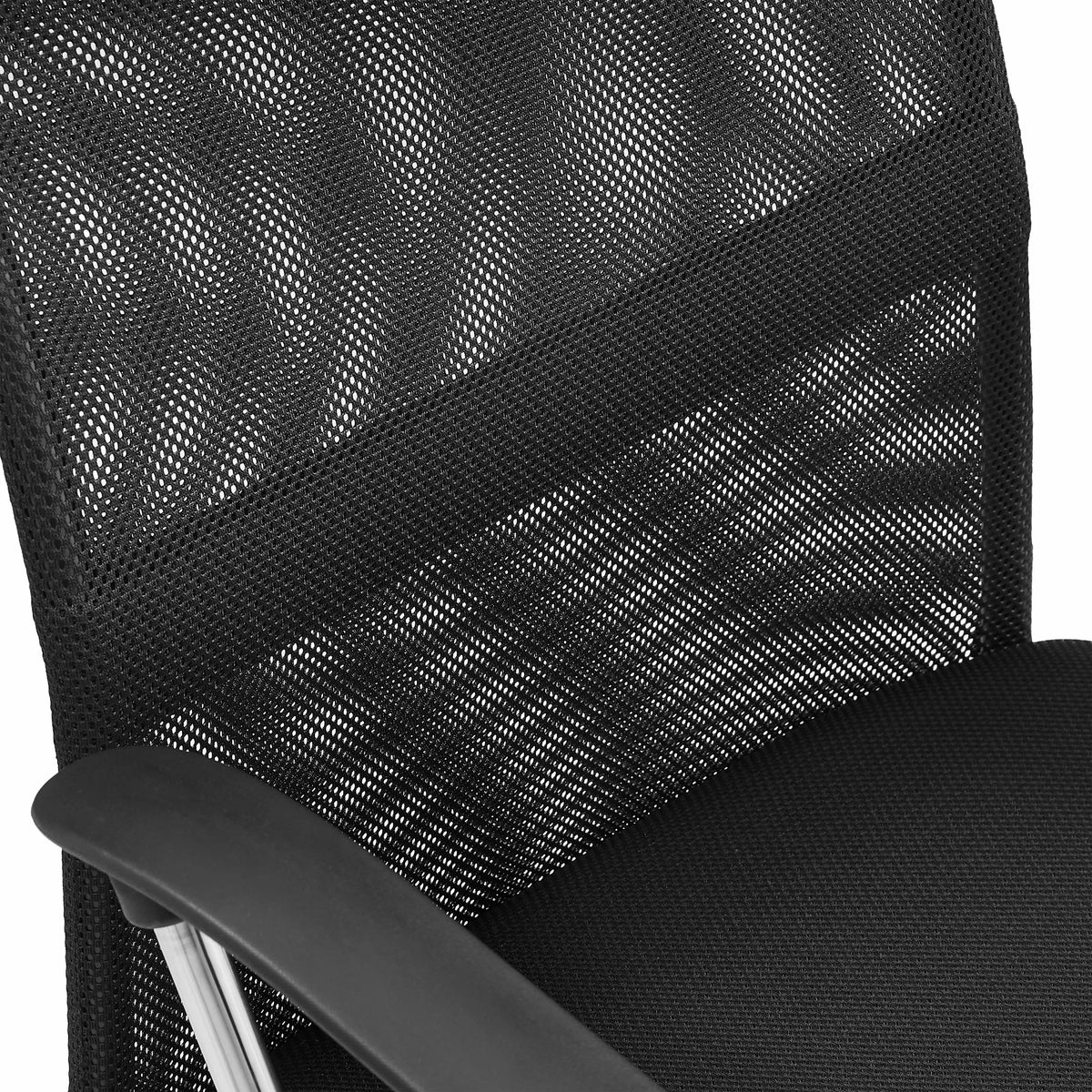 Respaldo de malla negra y reposabrazos del sillón de oficina Home Office PURE NET de hjh OFFICE