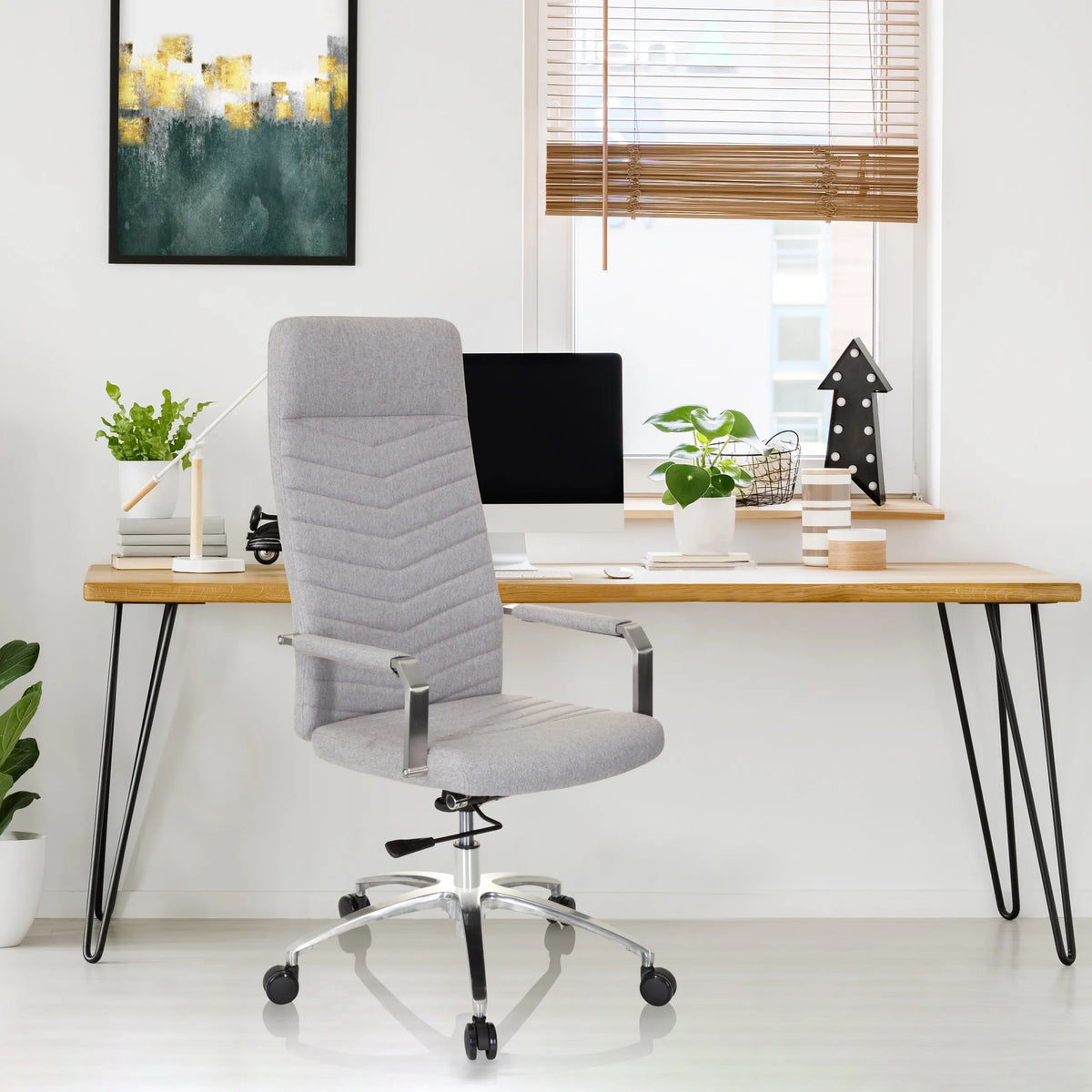 Silla Home Office SARANTO PLUS en gris claro con reposabrazos y base con ruedas de hjh OFFICE