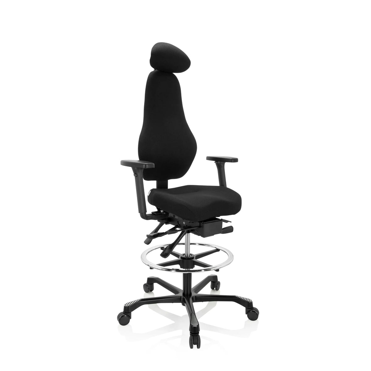 Silla de mostrador RESISTIO WORK negra con reposacabezas, aro reposapiés y base de cinco ruedas de hjh OFFICE – vista de 360° (vista frontal en diagonal 40°)