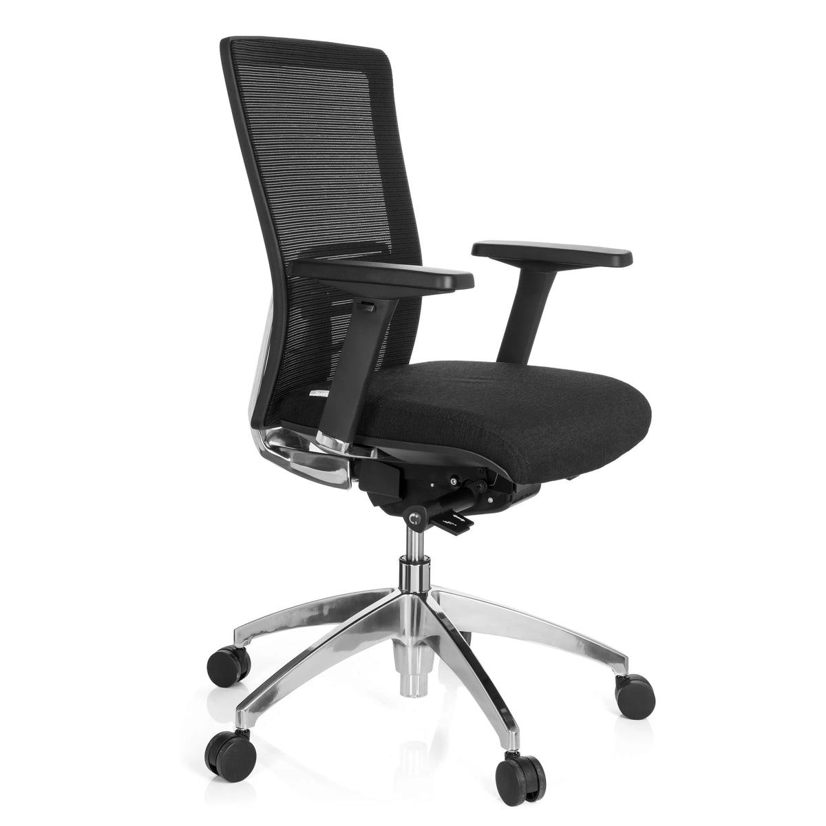 Silla de oficina profesional ASTRA BASE N negra con respaldo de malla y base brillante de cinco ruedas de hjh OFFICE – vista de 360° (vista frontal en diagonal 60°)
