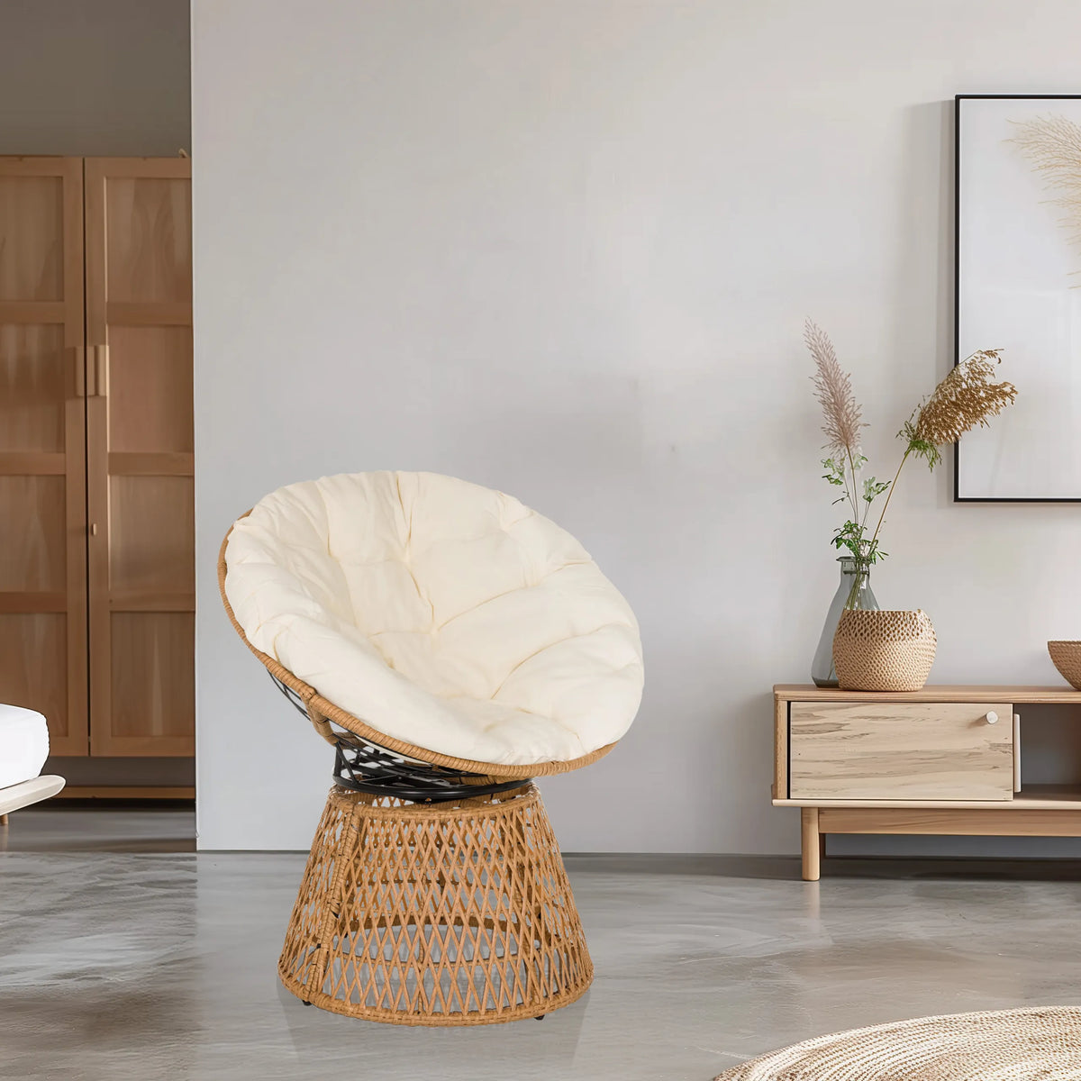 Silla de exterior WEAVORA en beige con estructura tejida y cojín de asiento redondo y suave de hjh LIVING
