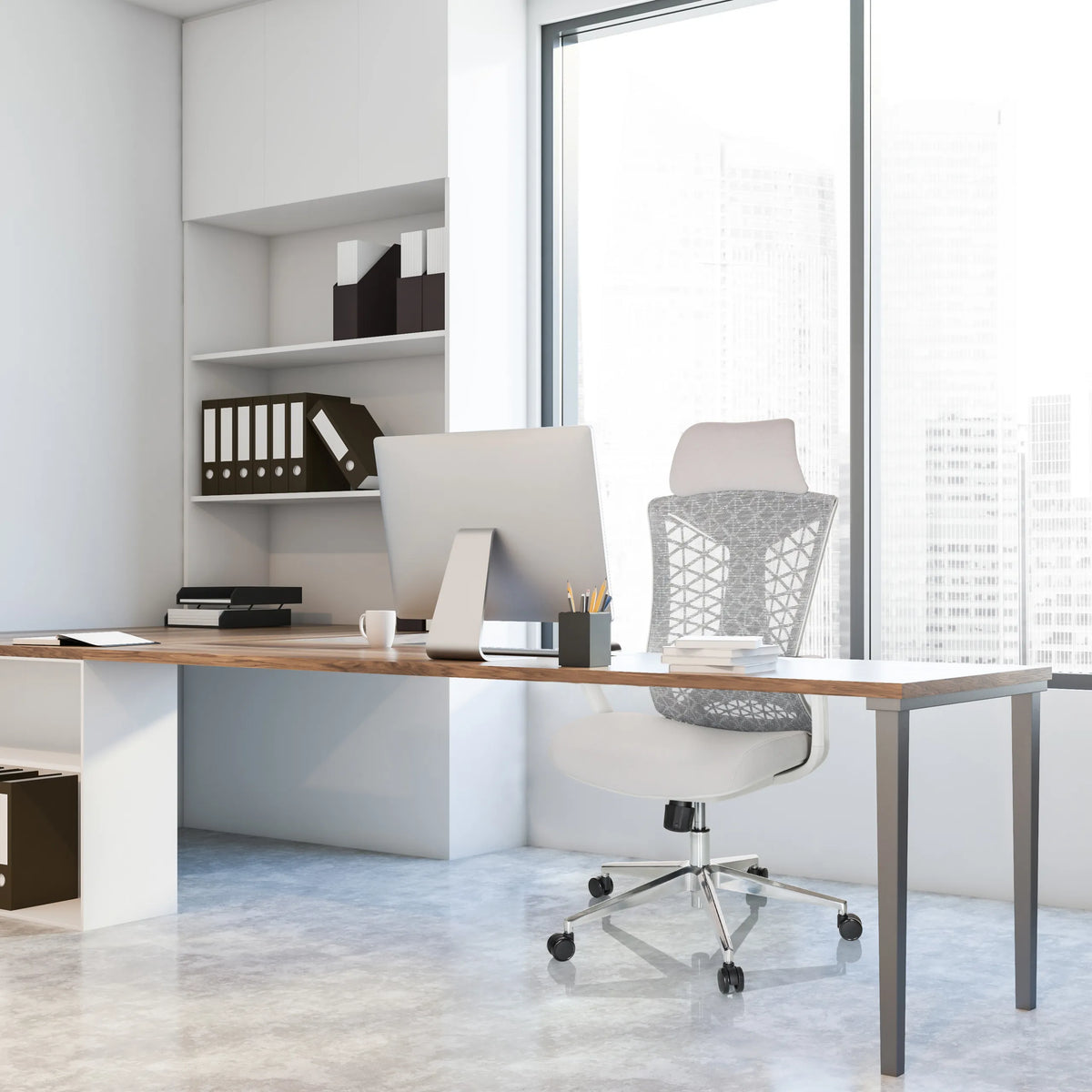 Silla de oficina profesional FALEO W gris con respaldo de malla en un escritorio de hjh OFFICE