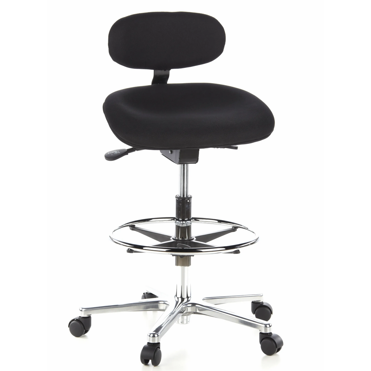 Silla de mostrador WORK MF negra con aro reposapiés y base de cinco ruedas de hjh OFFICE – vista de 360° (vista frontal 20°)