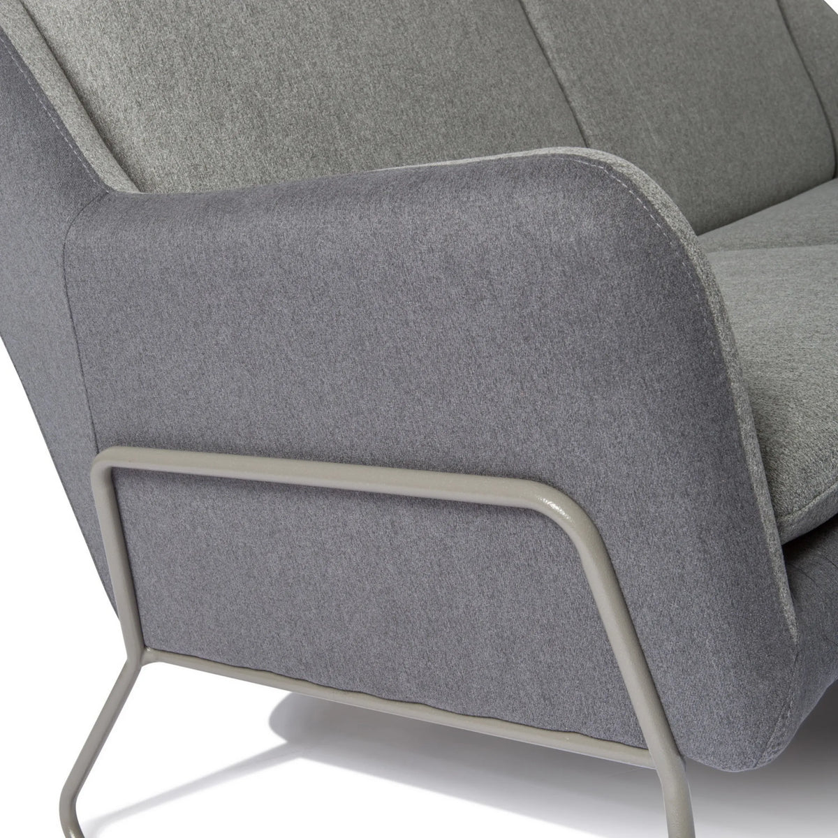 Reposabrazos y funda de tela gris del sofá de diseño LAGUN con estructura metálica gris de hjh OFFICE