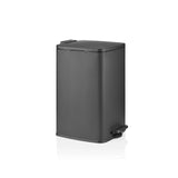 Papelera negra Clean Step 3 con tapa y pedal de hjh OFFICE – vista de 360° (vista frontal en diagonal 60°)