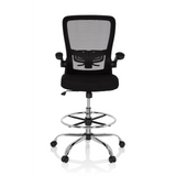 Silla de mostrador VENDO WORK negra con respaldo de malla, aro reposapiés y base de cinco ruedas de hjh OFFICE – vista de 360° (vista frontal 0°)