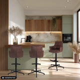 Tres taburetes de bar SOLAO LIFE HIGH marrones con base en estrella en una cocina moderna de hjh LIVING (imagen generada por IA)