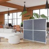 Separador gris FLEXMIUT MODUL con marco de aluminio plateado en una oficina moderna de hjh OFFICE