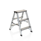 Escalera plegable SOLID plateada de aluminio con tres peldaños de hjh OFFICE – vista de 360° (vista frontal en diagonal 40°)