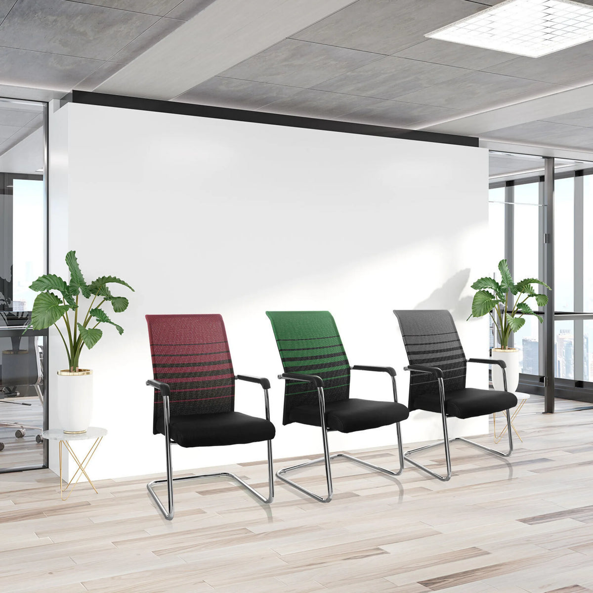 Tres sillas de viga voladiza FALCONE V en diferentes colores con reposabrazos y estructura de patín de hjh OFFICE