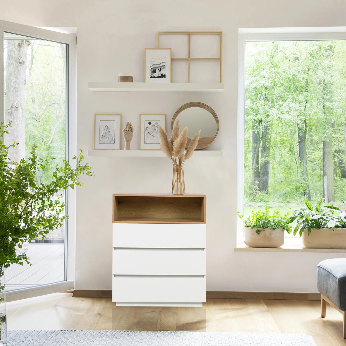 Cómoda MELMO K en blanco y roble con tres cajones y un espacio abierto de hjh LIVING