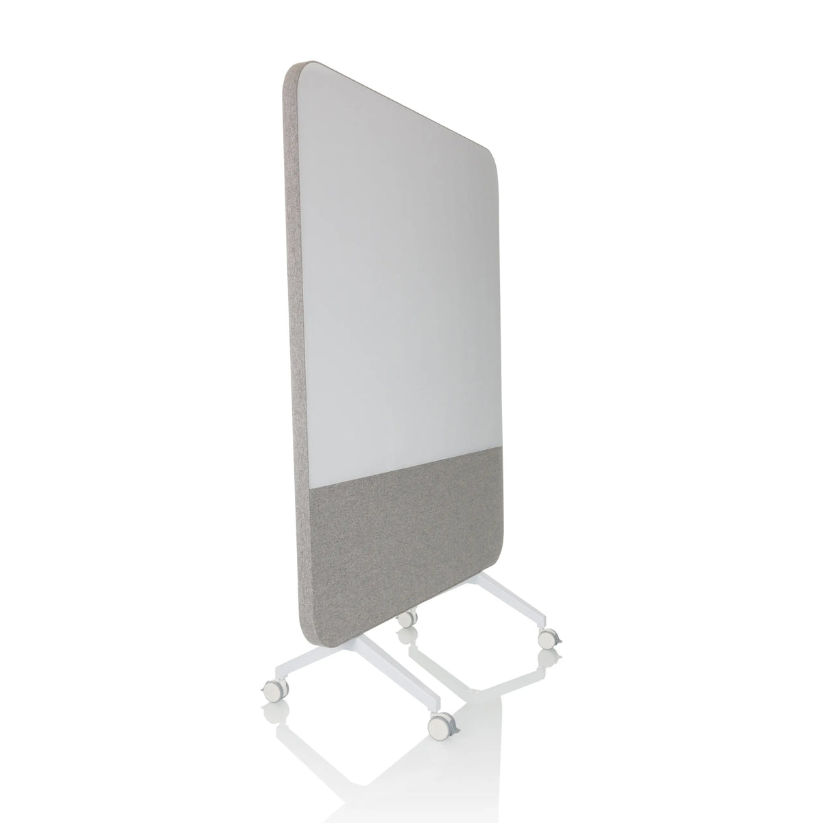 Pizarra blanca VISION BOARD gris con superficie de escritura blanca y ruedas de hjh OFFICE – vista de 360° (vista frontal en diagonal 60°)