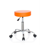 Taburete giratorio naranja OPERATOR II con pistón de gas y base de cinco ruedas de hjh OFFICE – vista de 360° (vista frontal en diagonal 40°)