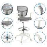 Detalle de la silla de mostrador TOP WORK 108 W gris con respaldo de malla, reposapiés, reposabrazos blancos y ruedas de hjh OFFICE