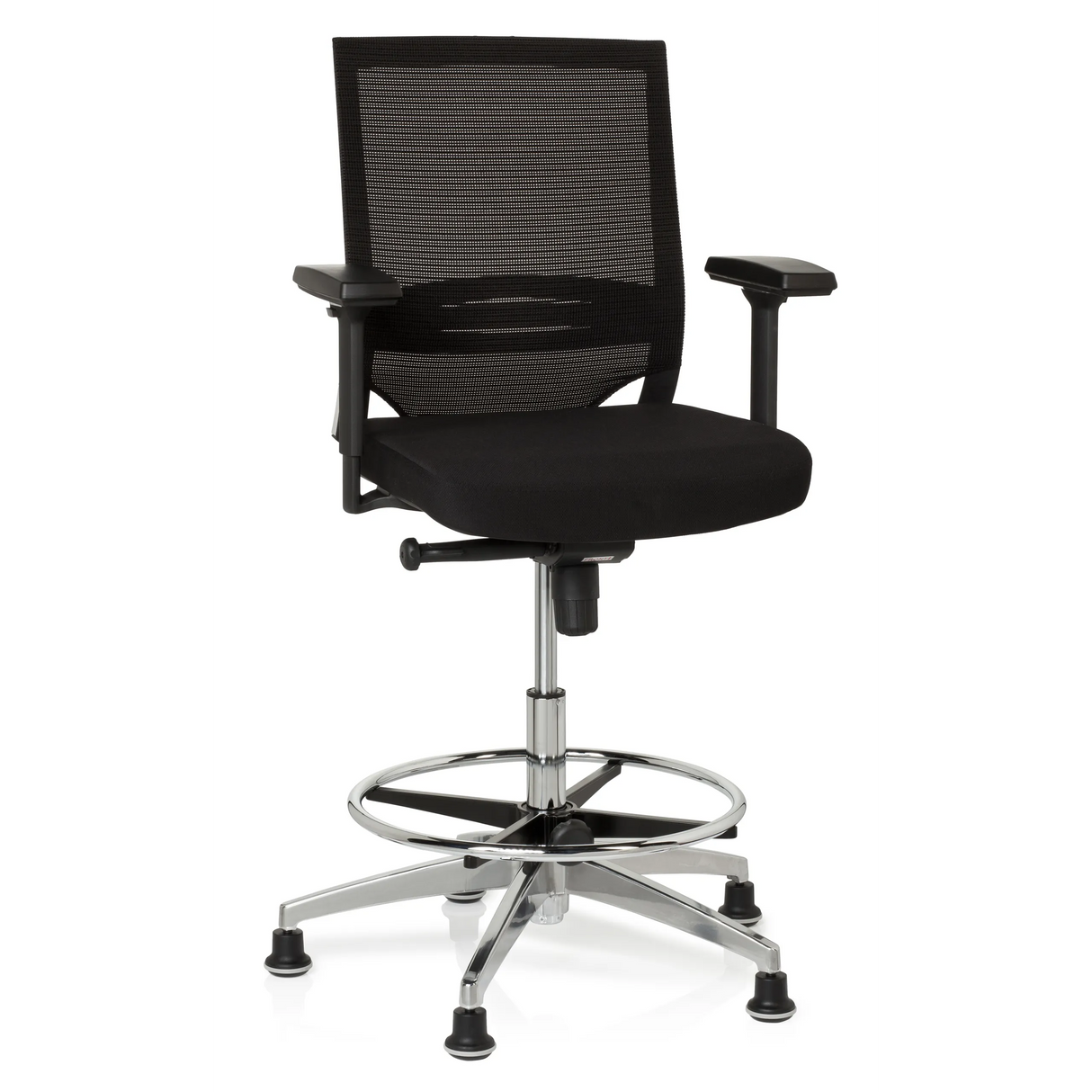 Silla de mostrador TOP WORK 77 negra con respaldo de malla, reposapiés y cinco deslizadores de hjh OFFICE – vista de 360° (vista frontal 20°)