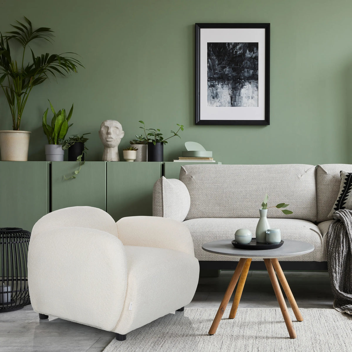 Sillón de diseño VERDUNA blanco con forma curva y tapizado estructurado de hjh LIVING