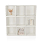 Estante blanco BJORKE con nueve compartimentos cuadrados y objetos decorativos de hjh LIVING