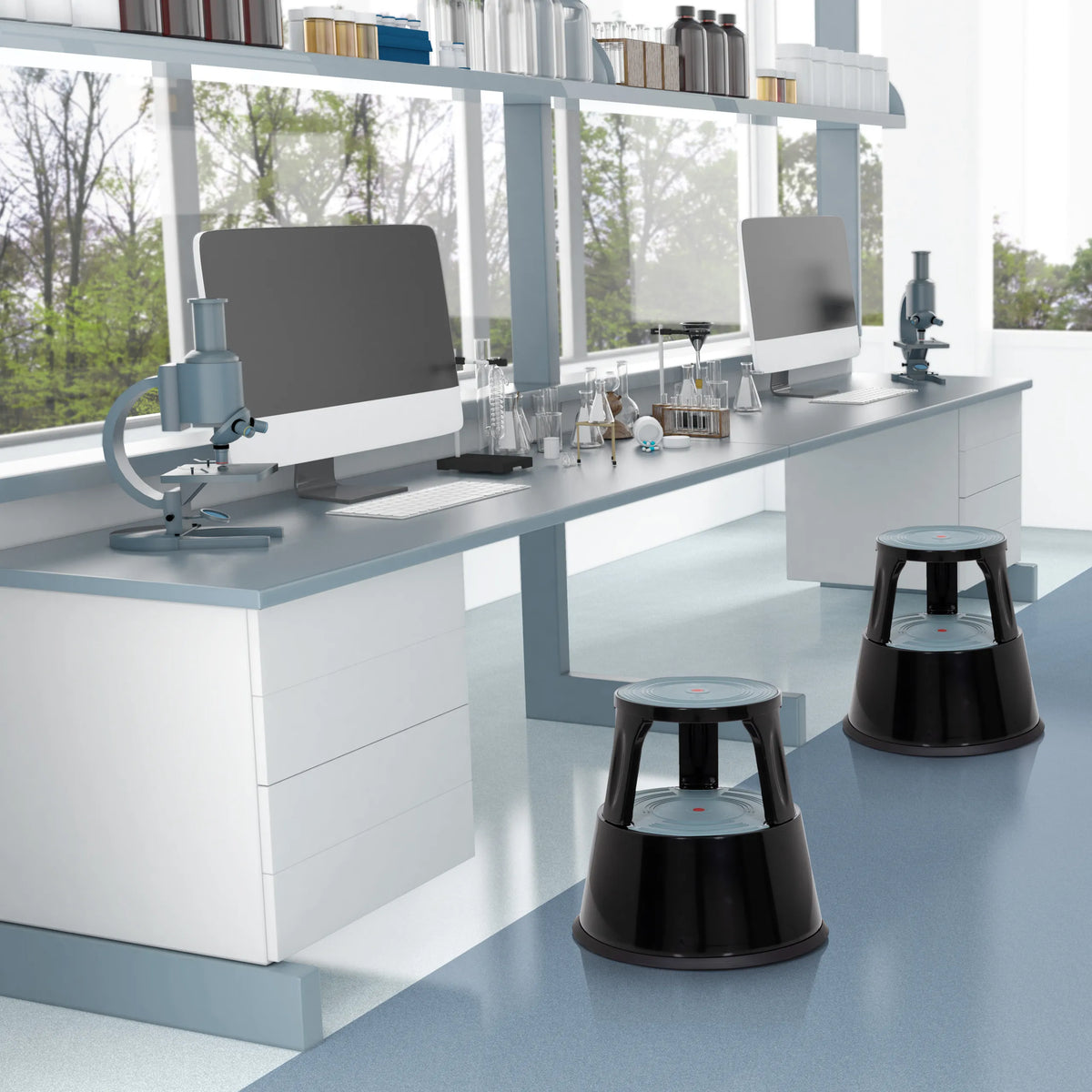 Taburete bajo TIO-M II negro con superficie redonda y recortes para agarre de hjh OFFICE