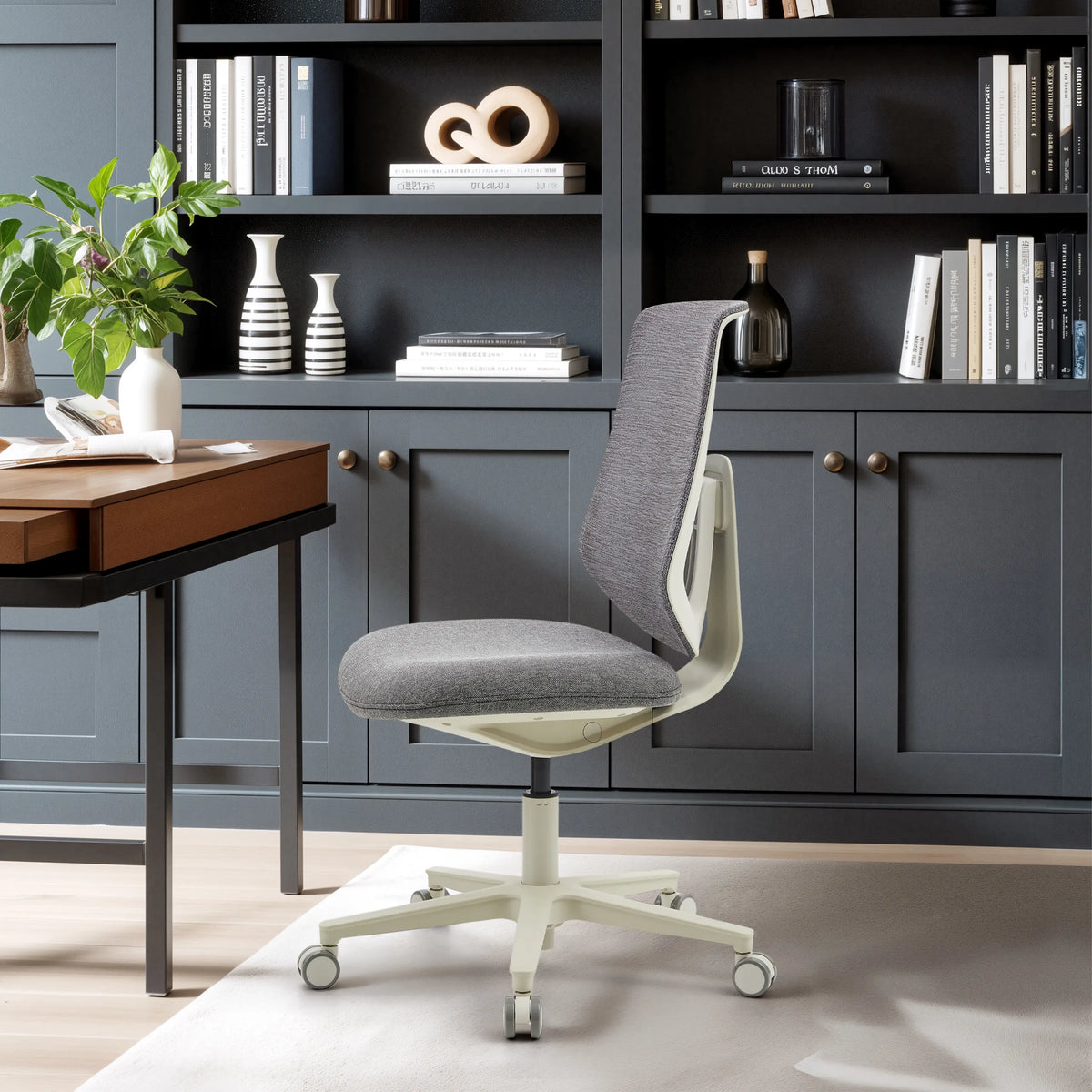 Silla Home Office Sitflex Lady gris con estructura clara y ruedas de hjh OFFICE