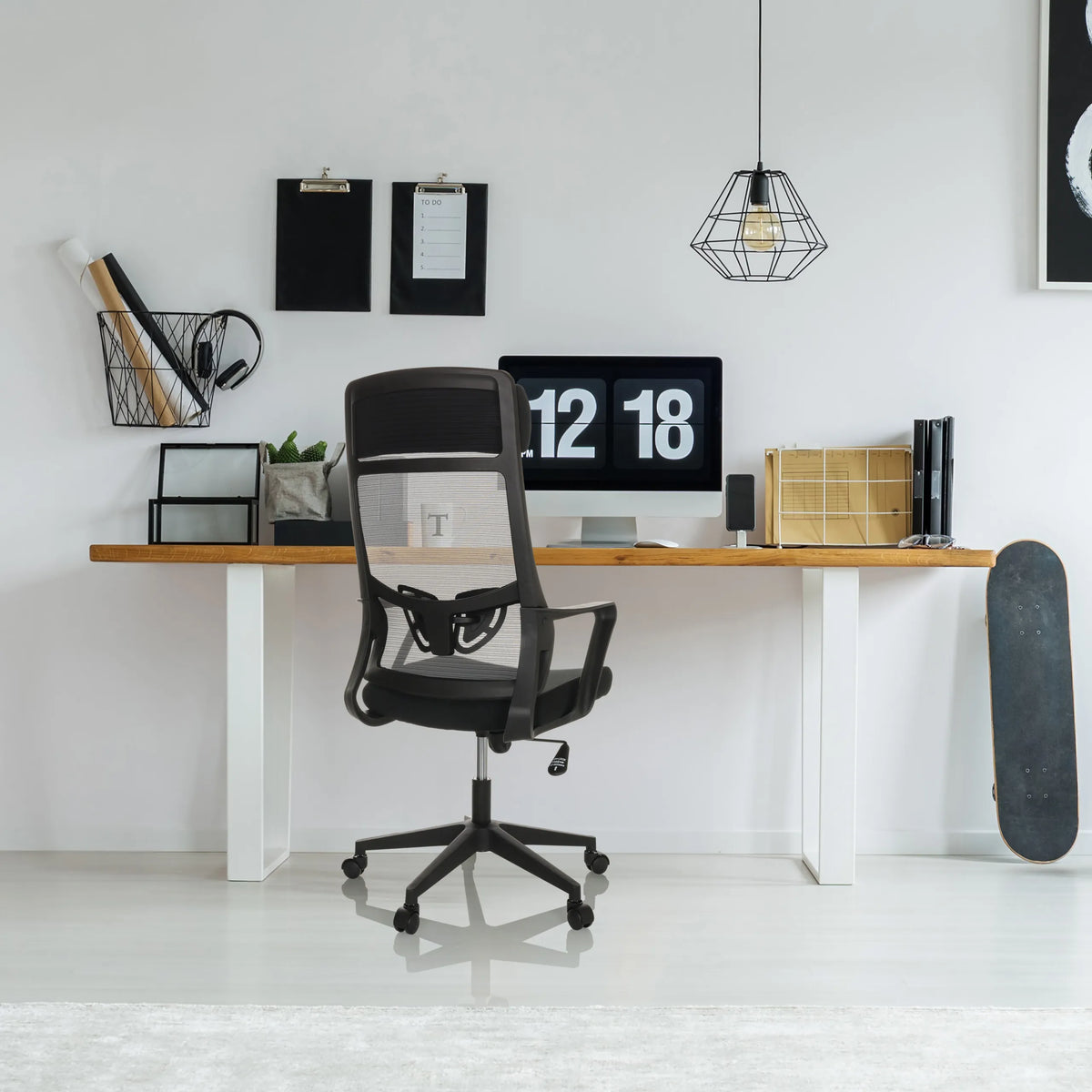 Silla Home Office NEKEO negra con respaldo de malla y reposabrazos de hjh OFFICE