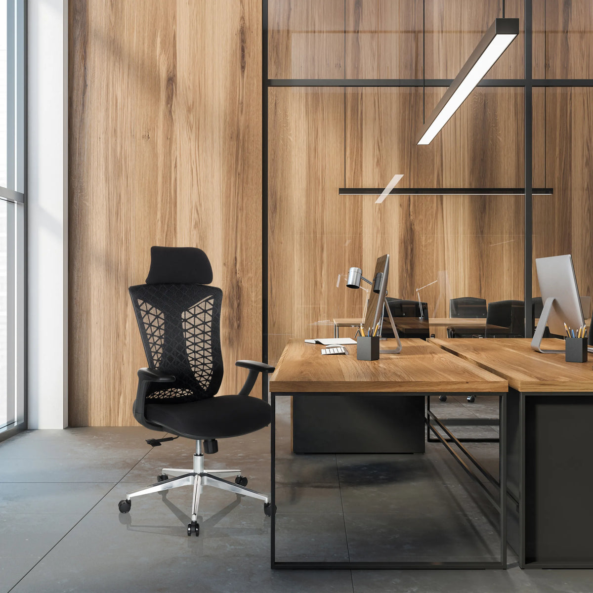 Silla de oficina profesional FALEO B negra con respaldo de malla y reposabrazos de hjh OFFICE