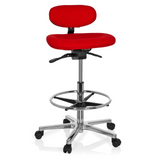 Silla de mostrador WORK MF roja con reposapiés y base de cinco ruedas de hjh OFFICE – vista de 360° (vista frontal 20°)