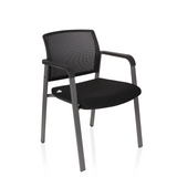 Silla de cuatro patas MEET negra con respaldo de malla y reposabrazos de hjh OFFICE – vista de 360° (vista frontal en diagonal 40°)