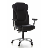Sillón de oficina profesional EMBASSY 200 L negro con reposabrazos y base plateada de cinco ruedas de hjh OFFICE – vista de 360° (vista frontal 20°)