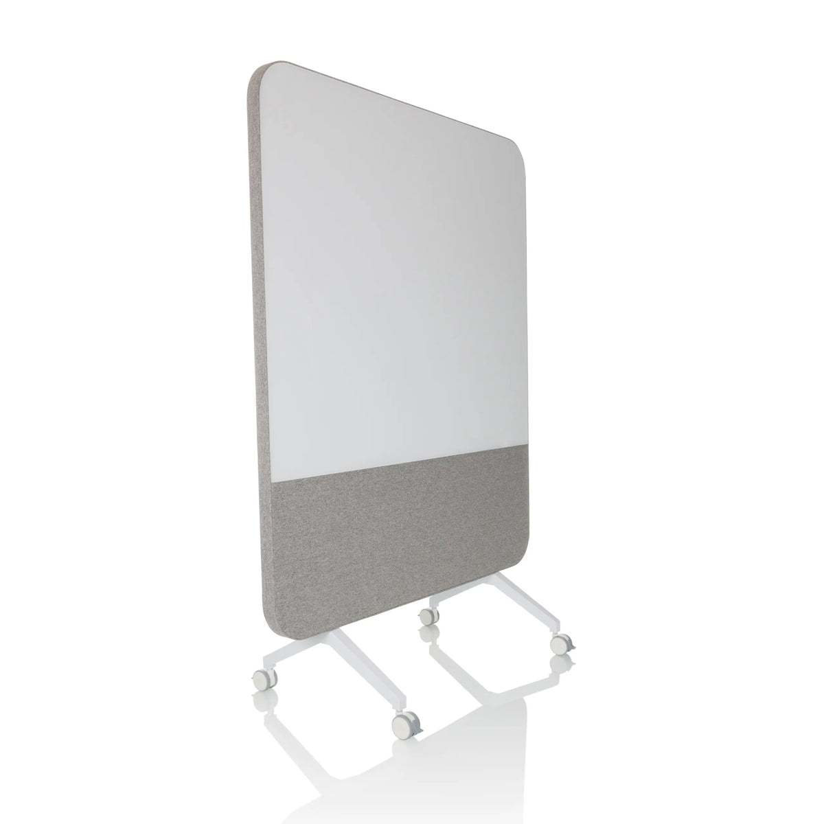 Pizarra blanca VISION BOARD gris con superficie de escritura blanca y ruedas de hjh OFFICE – vista de 360° (vista frontal en diagonal 45°)