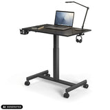 Escritorio de pie Stand K negro con ruedas, portátil y lámpara de escritorio de hjh OFFICE (imagen generada por IA)