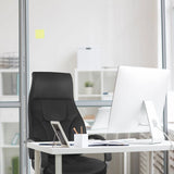 Sillón de oficina profesional ELEGANCE I gris en un escritorio blanco con un monitor de ordenador de hjh OFFICE