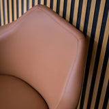 Tapicería de cuero marrón del respaldo del sillón de diseño ARTEMIA con costuras visibles de hjh OFFICE